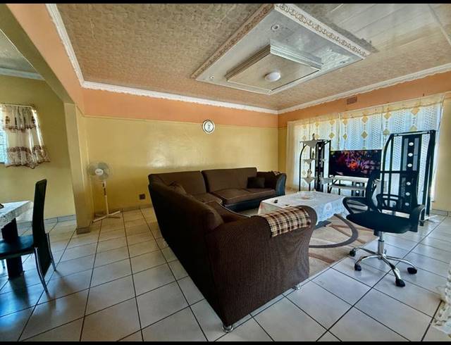 3 BEDROOM HOUSE FOR SALE IN VANDERBIJLPARK CE 3